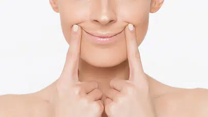 Ünlülerin gençlik sırrı yüz yogası: En etkili 5 teknik