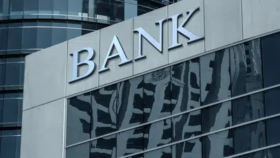 İngiltere'de banka CEO'sunun maaşı 392 milyon TL'yi geçti