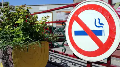 Sigara içenleri yakından ilgilendiriyor: Parklar ve plajlar için yeni yasak geliyor