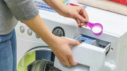 Yeni alınan kıyafetler yıkanmalı mı? Uzmanlardan kritik uyarılar