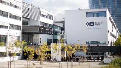 Deutsche Welle kemer sıkma kararı aldı: 160 kadro tasfiye ediliyor ve Yunanca servisi kapanıyor