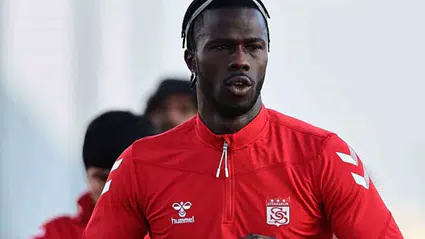 Sivasspor, Wanda Nara ile aşk yaşadığı iddia edilen Keita Balde'yle yollarını ayırdı