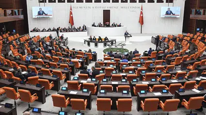 TBMM Genel Kurulu'nda 'diploma' krizi: İmamoğlu ile Erdoğan'ı kıyasladılar