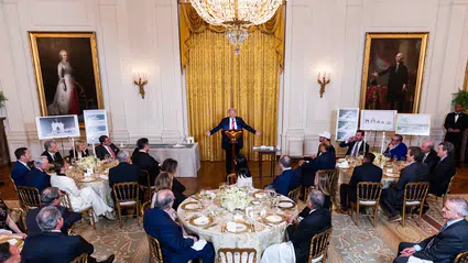 Donald Trump, Beyaz Saray’a 200 milyon dolar değerinde balo salonu inşa ettiriyor: Kimler bağışta bulunacak?
