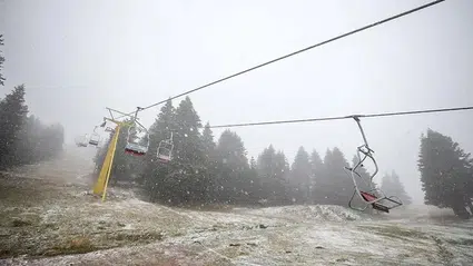 Uludağ'a mevsimin ilk karı yağdı