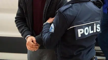 Alkollü sürücü polise saldırdı: 3 kişi tutuklandı