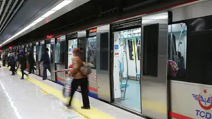 Marmaray Üsküdar istasyonunda intihar vakası seferleri etkiledi