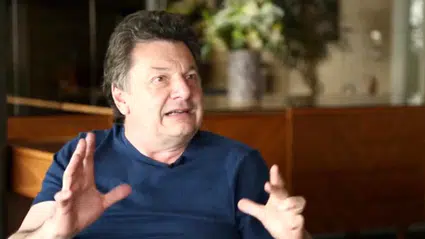 Vedat Milor özel okul ücretlerine veryansın etti: Bu rakamlara İngilizce dersini William Shakespeare versin