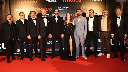 Çağatay Ulusoy ve Elçin Sangu'nun başrollerini üstlendiği "Uykucu" filmi görkemli gala ile izleyiciyle buluştu