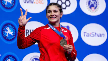 Beşiktaş sporcusu Nesrin Baş, 3. kez U23 dünya şampiyonu: Adını tarihe altın harflerle yazdırdı