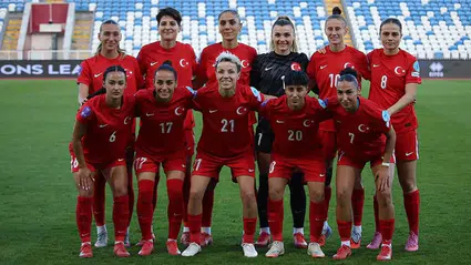 Kadın A Milli Futbol Takımı İzmir'de Kosova ile karşılacak: Maç biletleri ücretsiz!