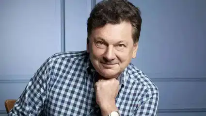 Vedat Milor’un 'Latte ve sigara içen kız' açıklaması sosyal medyayı karıştırdı