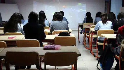 İstanbul Milli Eğitim’den liselerde cuma namazı düzenlemesi talimatı