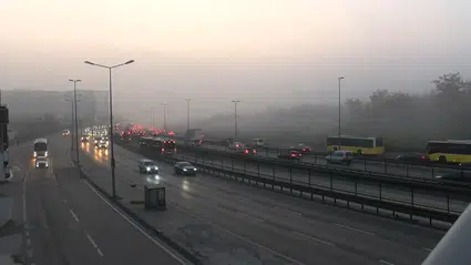 İstanbul yoğun sis altında: Görüş mesafesi 50 metreye kadar indi