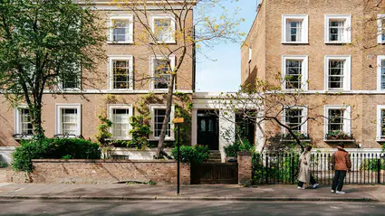 Airbnb, şiddet ve istismar mağduru kadınlara ücretsiz konaklama sağlayacak