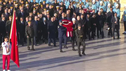 Türkiye, Gazi Mustafa Kemal Atatürk’ü anıyor: Devlet erkânı Anıtkabir’de saygı duruşunda bulundu