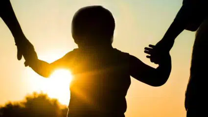 Ebeveynlik kader mi? Bilim dünyasını sarsan araştırma: Çocuklukta başladığını ortaya koydu!