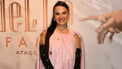 Aslı Bekiroğlu isyan etti: Kolostomi torbasıyla nasıl giyinmeliyim, fikirlerinizi bekliyorum