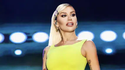 İrem Derici’den operasyonlar ve ifşalara sert çıkış: Bize ne milletin yatak odasından?