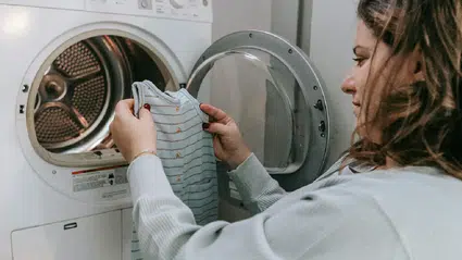 Yıllardır yanlış biliniyor: Çamaşır makinesinde bu alışkanlık arızaya yol açıyor