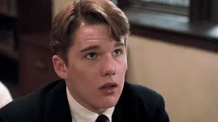 Ethan Hawke, genç yaşta ünlenmeyi "beyni zehirleyen bir şey" olarak tarif etti