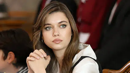 Afra Saraçoğlu’ndan canlı yayında sert tepki: Sorman bile çok ayıp