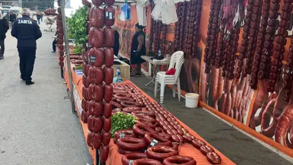 Kahramanmaraş'ta son kullanma tarihi geçmiş 850 kilogram sucuk ele geçirildi