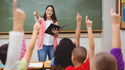 MEB, fenomen öğretmenler için teyakkuza geçiyor: Tüm şehirlerden liste talep ediliyor