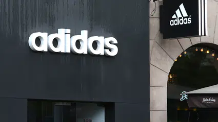 Adidas’a domuz derisi kullanımı nedeniyle ceza