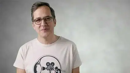 Yönetmen İlker Canikligil sosyal medya paylaşımları nedeniyle tutuklandı