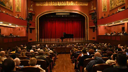 Devlet Tiyatroları'nda yüzde 300 bilet zammı tepki çekti