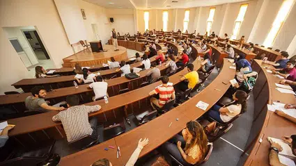 Dikey Geçiş Başvurusu Nasıl Yapılır? 2025 için Gerekli Şartlar ve Adımlar