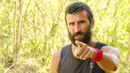 Survivor yarışmacısı Hikmet Tuğsuz, hakkında tutuklama kararı nedeniyle ödül oyununu bilerek kaybetti