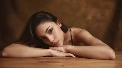 Uzak Şehir'in Zerrin'i Dilin Döğer'in törendeki tavrı eleştirildi: Şöhreti kaldıramadı