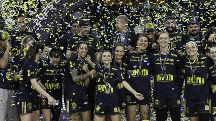 Fenerbahçe Opet, ÇBK Mersin’i yenerek Kadınlar Basketbol Süper Ligi'nde şampiyon oldu