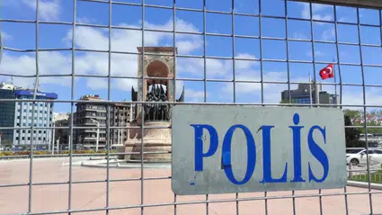 İstanbul Valiliği’nden 1 Mayıs öncesi Taksim’e sıkı önlem: Kentte yoğun güvenlik tedbirleri