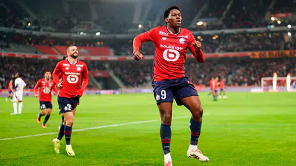 Fenerbahçe, dünyaca ünlü kulüplerin radarında olan Jonathan David'in transferi için uğraşıyor