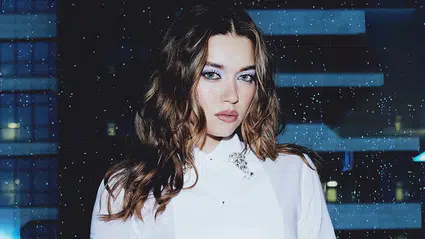 Afra Saraçoğlu Ailesi Kimdir? Babası Kim? Aslen Nereli? Okan Buruk’la Aşk mı Yaşıyor?