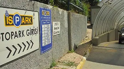 İBB, ruhsatsız 36 İSPARK otoparkını mühürledi