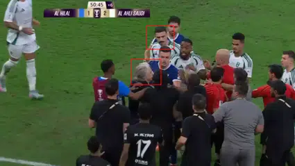 Al Ahli olaylı maçta finale yükseldi: Merih Demiral Al-Hilal yedek kulübesiyle tartıştı, kırmızı kartla sonuçlandı