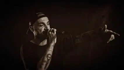 Rapçi Sansar Salvo, aile içi şiddet nedeniyle gözaltına alındı