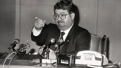 Turgut Özal kimdir, siyasi kariyeri ve hayatı boyunca Türkiye'ye etkileri nelerdi?