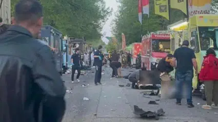 Kanada'da araç festivaldeki kalabalığa daldı: Çok sayıda ölü ve yaralı var