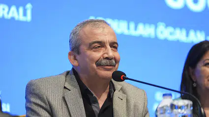 Sırrı Süreyya Önder'in annesi Zeliha Önder kimdir, kaç yaşında? Sırrı Süreyya Önder'in babası kimdir, yaşıyor mu?