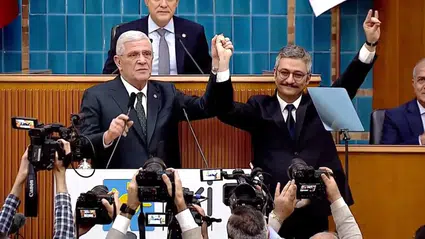 Tamga Türk imtiyaz sahibi Bahadırhan Dinçaslan bugünkü grup toplantısında İYİ Parti'ye katıldı