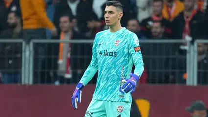 Eyüpspor, Berke Özer ile 2 yıllık yeni sözleşme imzaladı