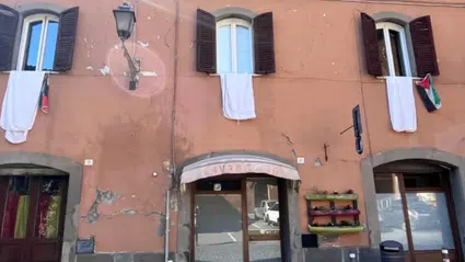 İtalya'da "50 bin kefen" eylemi: Gazze için beyaz çarşaflı protesto