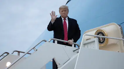 Trump'ın uçağına AP, Bloomberg ve Reuters muhabirleri alınmadı!