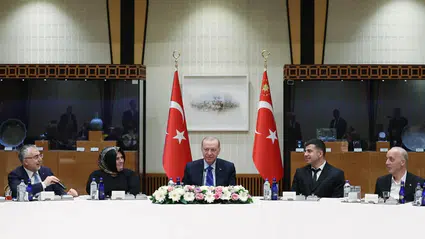 Cumhurbaşkanı Erdoğan, 1 Mayıs'ta işçi ve işveren temsilcileriyle Külliye'de buluştu