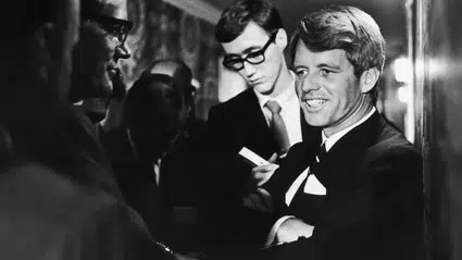 Tulsi Gabbard, Robert F. Kennedy suikastına dair 60 bin belgenin erişme açıldığını duyurdu